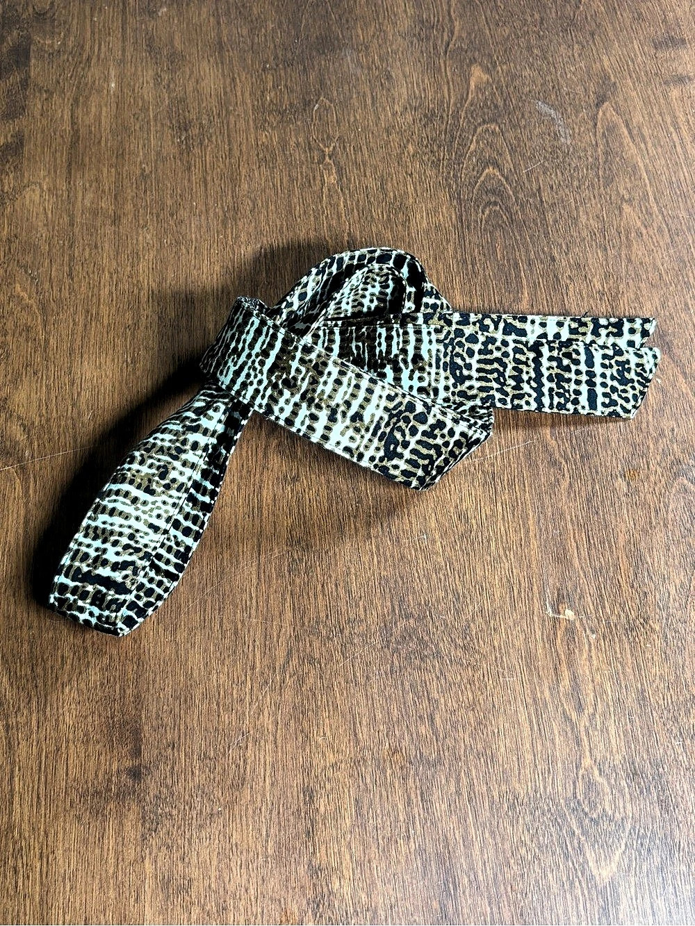 Y2K cheetah/leopard print, skinny fabric belt tie